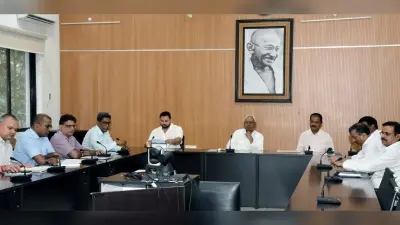 डेंगू से संक्रमित पटना डीएम को देखने अस्पताल पहुंचे सीएम नीतीश कुमार, आनन-फानन में बुलाई गयी हाई लेवल मीटिंग
