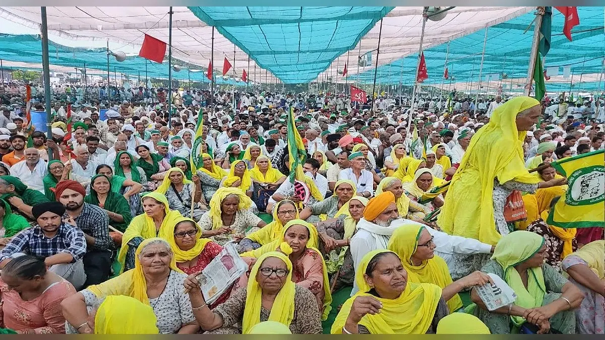 Kisan Mahapanchayat : मुजफ्फरनगर में किसानों की भीड़ देखकर भाजपा सांसद वरुण गांधी हैरान, कही ये बात