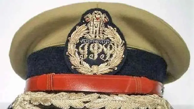 UP News: योगी सरकार ने फिर चलाया तबादला एक्सप्रेस, एक दर्जन से अधिक IPS अफसरों का हुआ ट्रांसफर