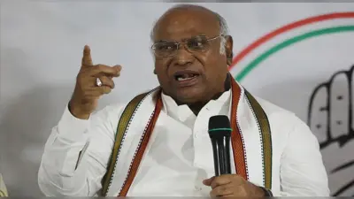मोदी सरकार क्यों दबाव बनाकर कर्ज दिलवा रही है? अडाणी मामले पर विपक्ष हमलावर