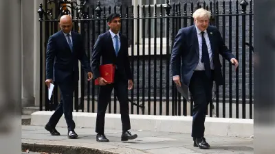 UK Crisis : ऋषि सुनक के सिर सजेगा ताज ? अर्थव्यवस्था की उथल-पुथल ने उलट दी ट्रस की कुर्सी
