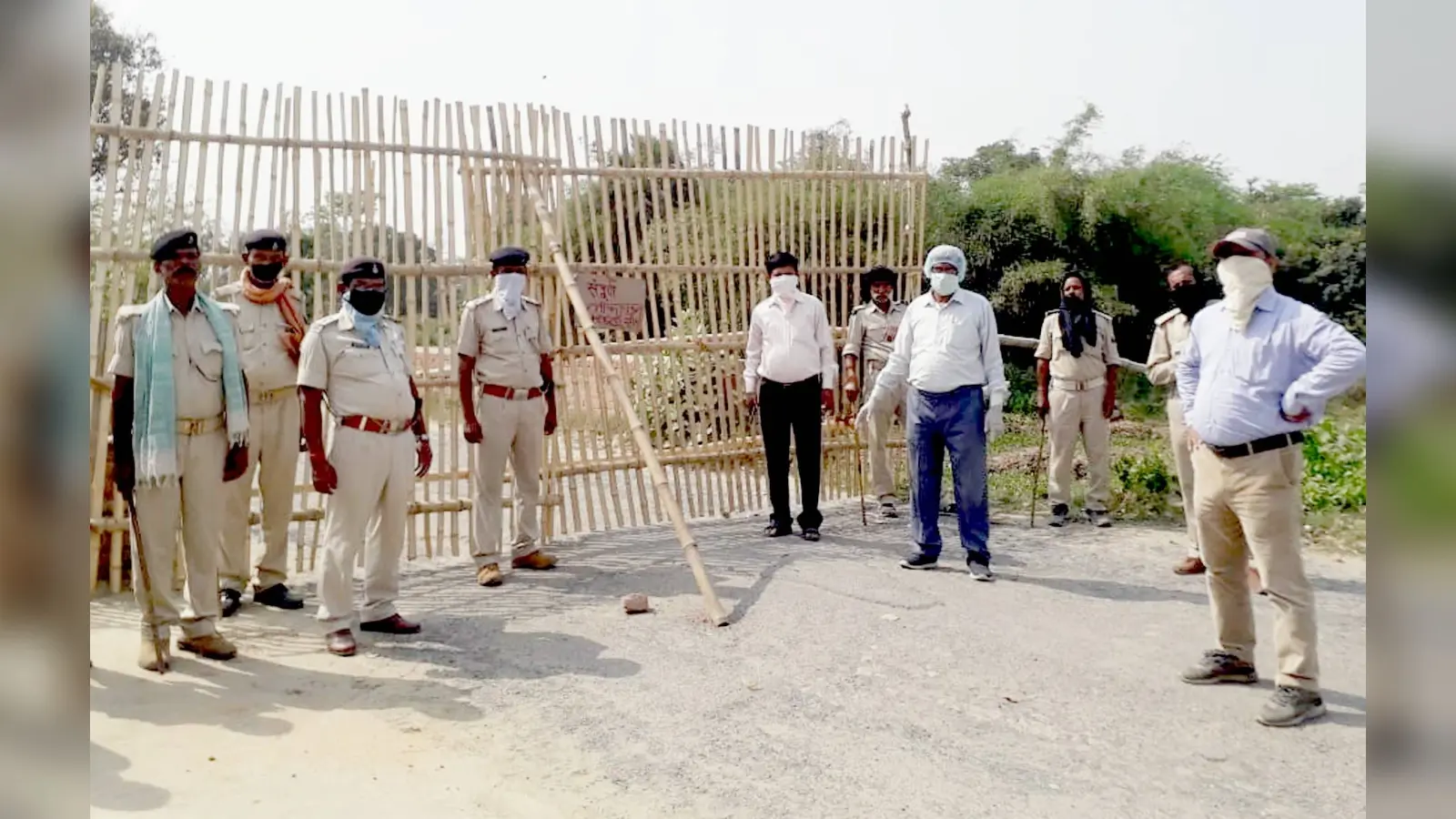 COVID 19 outbreak in Bihar : सीवान में कोरोना पॉजिटिव मरीज बढ़ने के बाद गोपालगंज जिले की सभी सीमाएं सील