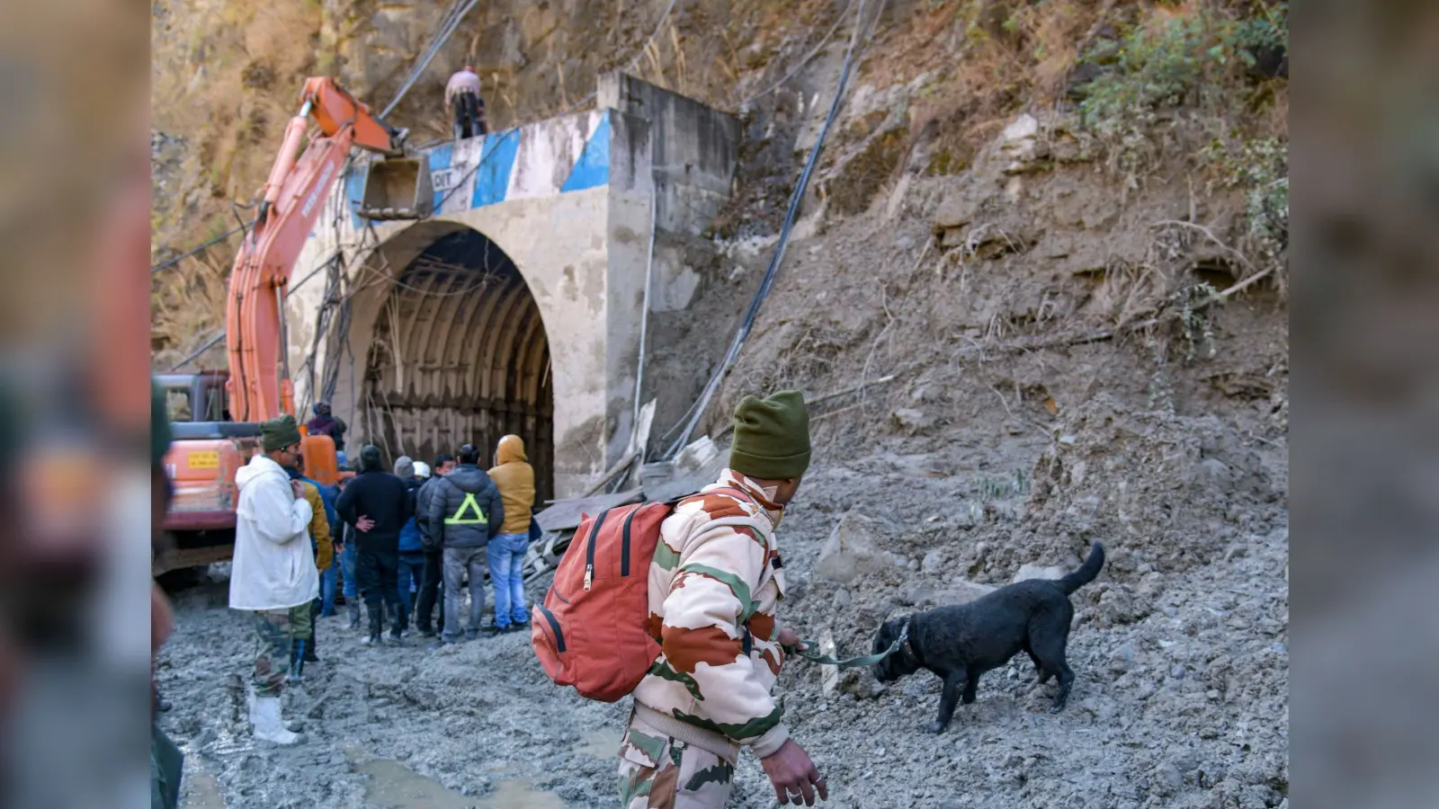 Uttarakhand Glacier Burst: तपोवन की सुरंग में जिंदगी की तलाश जारी, 35 लोगों को निकालने की जद्दोजहद में रेस्क्यू टीम
