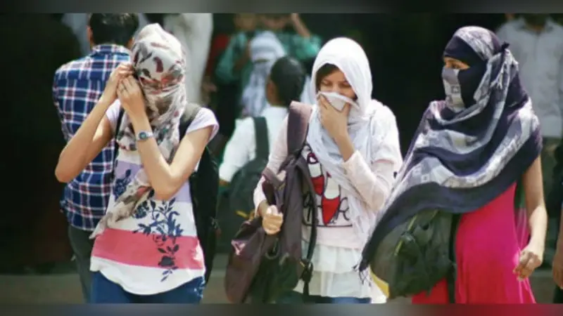 लखनऊ के 107 साल पुराने पंडाल में दुर्गोत्सव की धूम, सुभाष चंद्र बोस और रविंद्र नाथ टैगोर आते थे पूजा करने