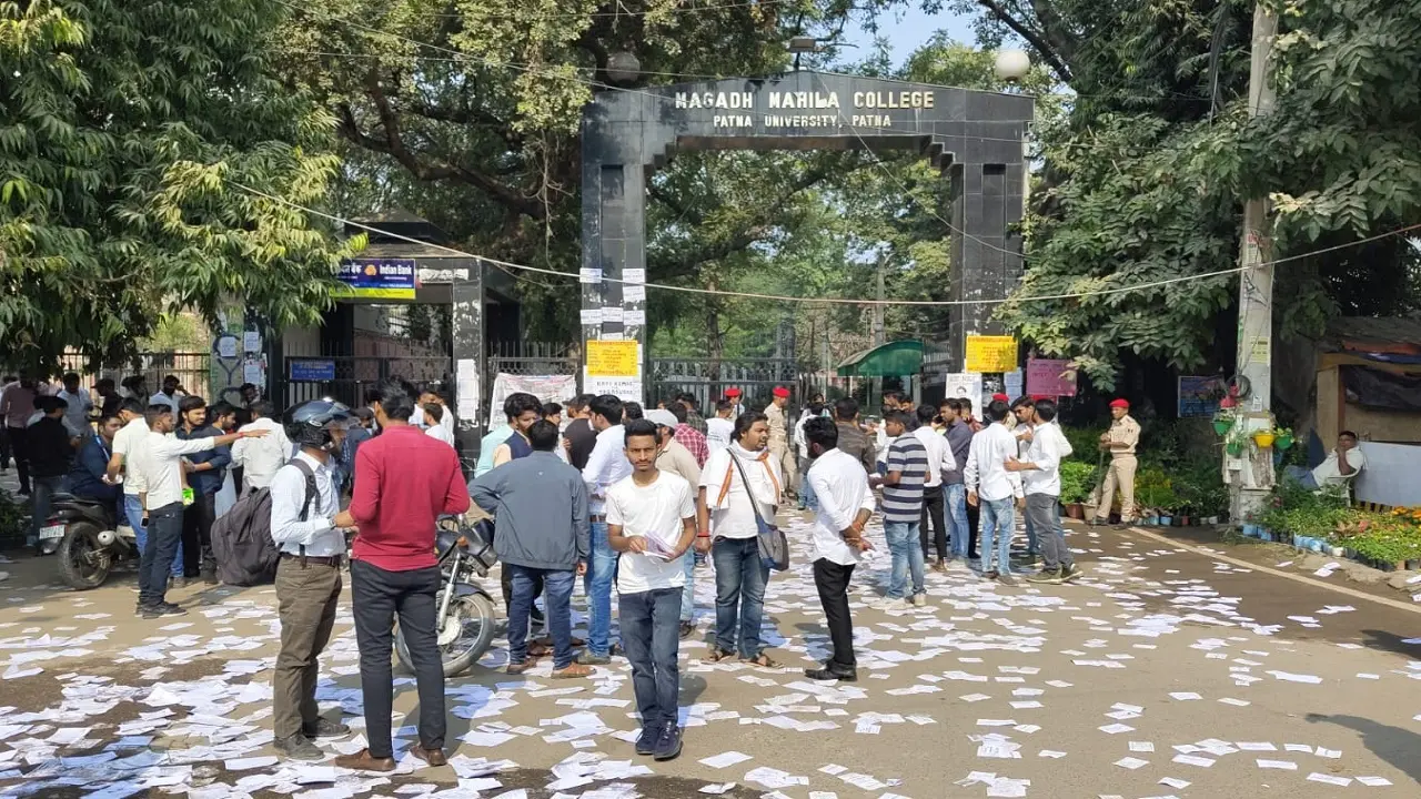 पीयू चुनाव में पावर और पैसा का हो रहा इस्तेमाल, अधिकारियों के सामने उड़ती रहीं आचार संहिता की धज्जियां