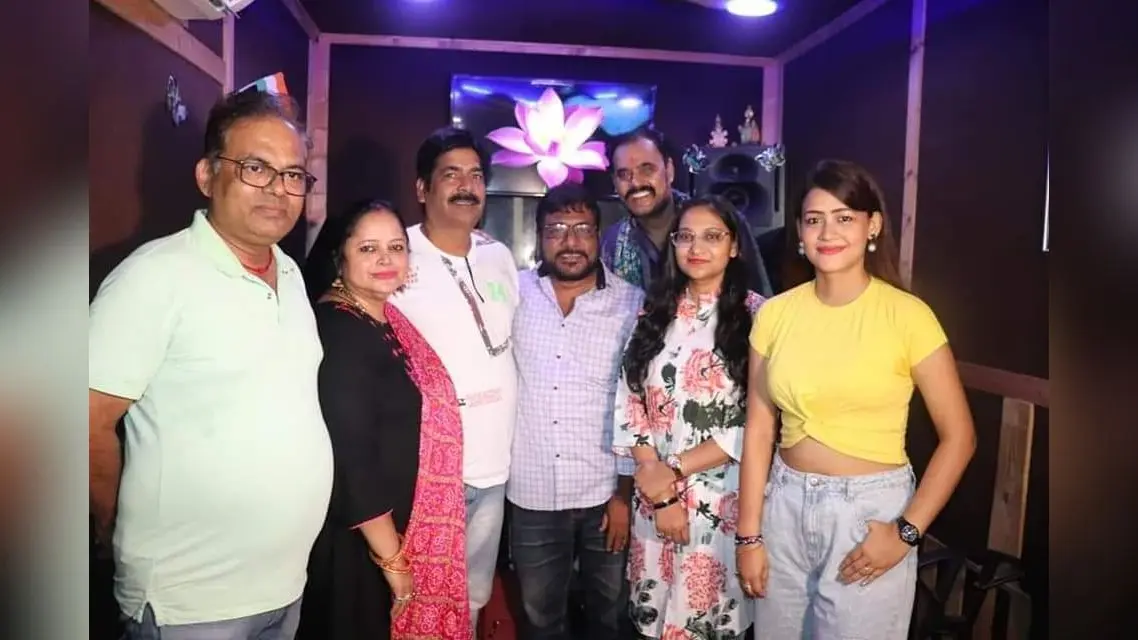 Bhojpuri Film: ‘जवानी दीवानी’ का हुआ मुहूर्त, इस फिल्म से ऐसे जुड़ा है इमरान हाशमी और रणधीर कपूर का नाम