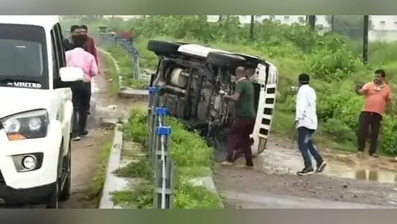 Kanpur News: बिकरु कांड में आरोपी एसओ और हल्का इंचार्ज बर्खास्त, जानें अब क्या हुआ?