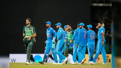 World Cup 2023: महान पाकिस्तानी क्रिकेटर वकार यूनिस ने पाक टीम को भारत की तुलना में बताया कमजोर