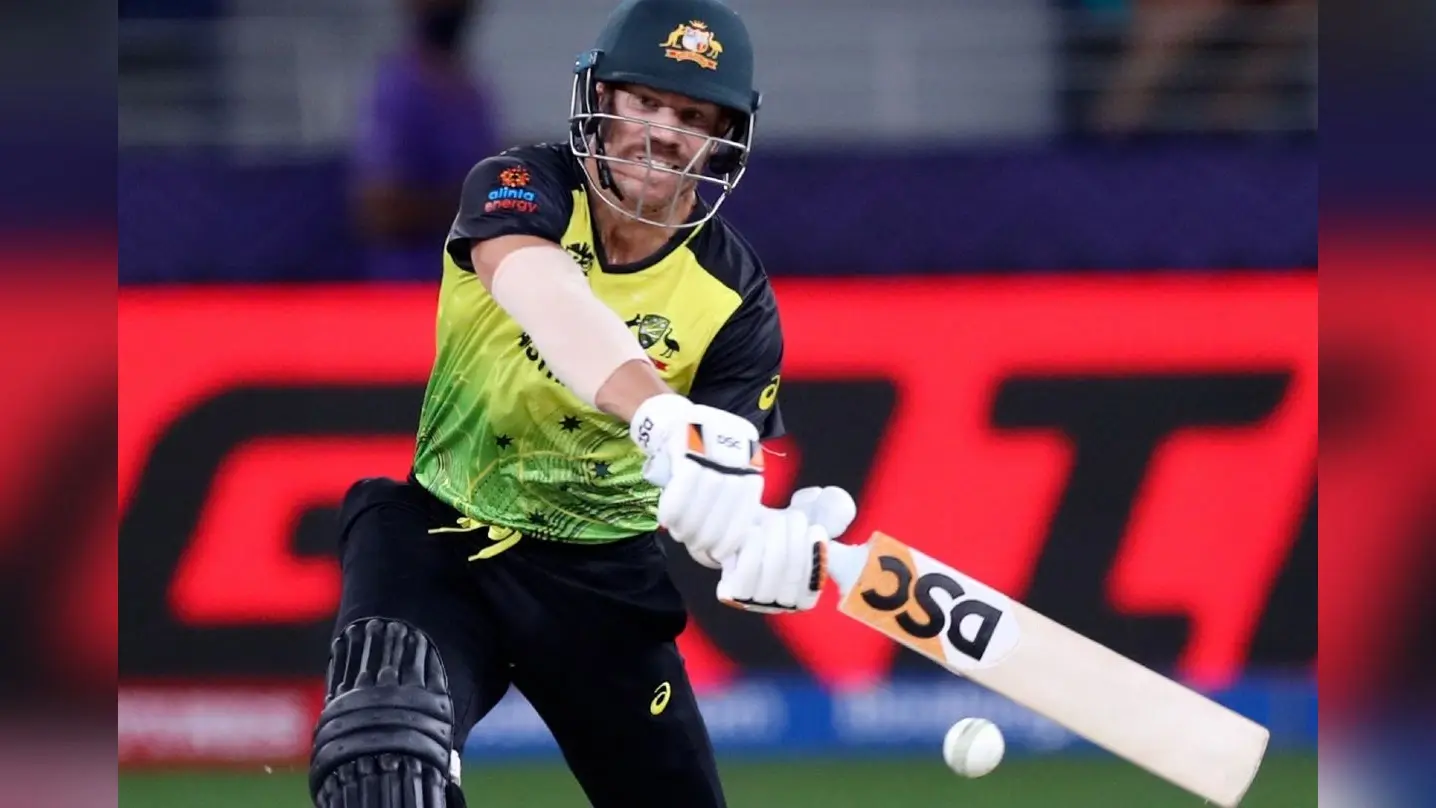 T20 World Cup: डेविड वॉर्नर के बचाव में उतरे जस्टिन लैंगर, दो टप्पे वाली गेंद पर छक्का लगाने की हो रही आलोचना