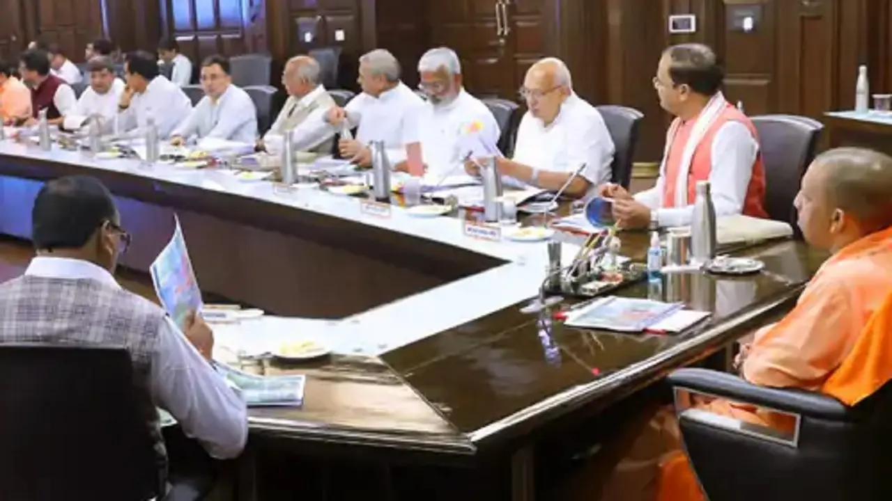 यूपी में पौधरोपण का नया रिकॉर्ड बनाने की तैयारी, ‘पौधा लगाओ-पेड़ बचाओ’ संदेश के साथ मनाया जाएगा ‘वन महोत्सव’