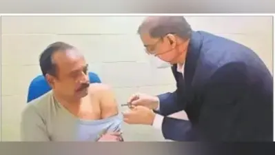 Corona Trial Vaccine : समाज को जागृत करने की दिशा में भाजपा नेता का ठोस कदम, संजीव चौरसिया ने ली ट्रायल वैक्सीन
