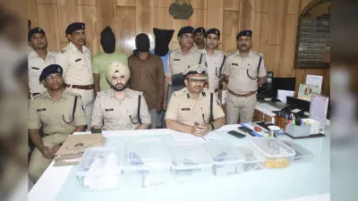 पुलिस की आंख में झंडू बाम लगाकर फरार होने वाला कैदी सोनू शर्मा समेत तीन गिरफ्तार, हथियारों का जखीरा बरामद