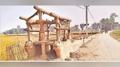 सरकार ने नहीं दिया ध्यान तो लोगों ने श्रमदान से बना डाली यात्री शेड, चापाकल के साथ दी ये सुविधा