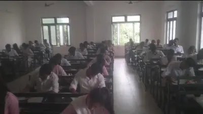 Heatwave: बलिया में मुआवजा देने के डर से मौत के कारणों पर डाला जा रहा पर्दा! DM के दावों की पीड़ित ने खोली पोल