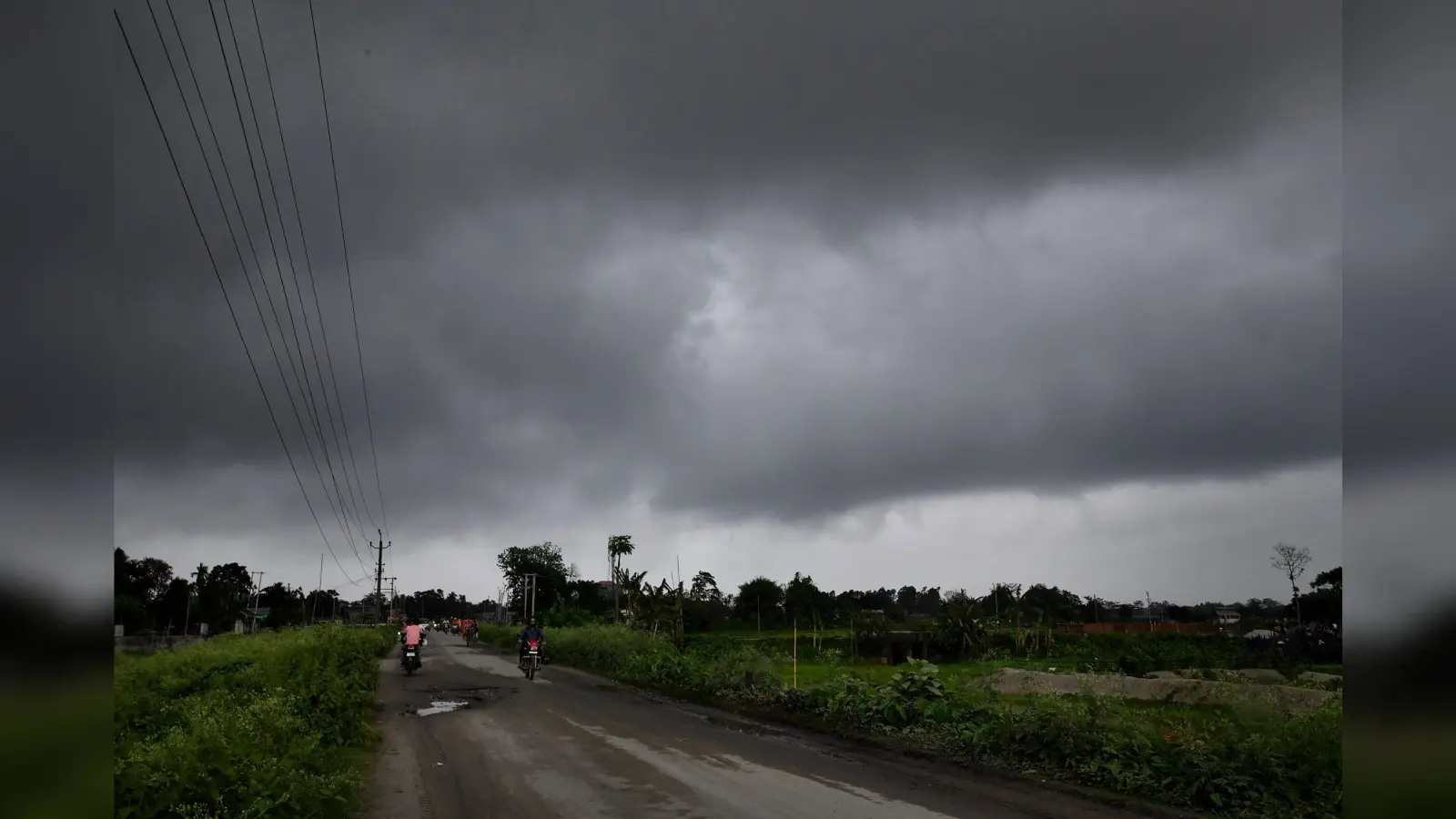 Monsoon Tracker: चक्रवाती तूफान ‘बिपोरजॉय’ मचाएगा तबाही! अब होगी मानसून की झमाझम बारिश