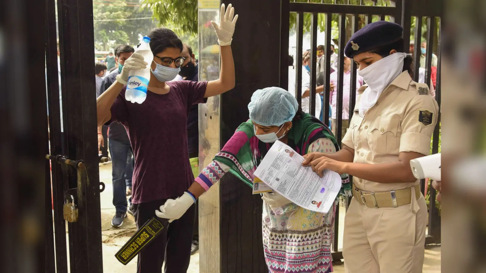 UPTET Exam 2021: परीक्षा में रखें इन बातों का ख्याल, एग्जाम सेंटर में गलती से भी न ले जाएं ये चीजें