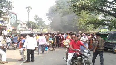 मुजफ्फरपुर में बालू उतारते समय हाइटेंशन तार से सटा हाइवा, जिंदा जलकर मर गया चालक