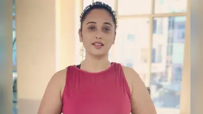 सोशल मीडिया पर ‘लेडी दबंग’ रिटर्न्स, इस नए अवतार में रानी चटर्जी मानो पूछ रही हैं- स्वागत नहीं करोगे हमारा?
