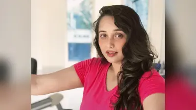 इस खास वीडियो में किससे शिकायत कर रही हैं रानी चटर्जी? Instagram पर दिखा ‘दबंग लेडी’ का बिंदास अंदाज