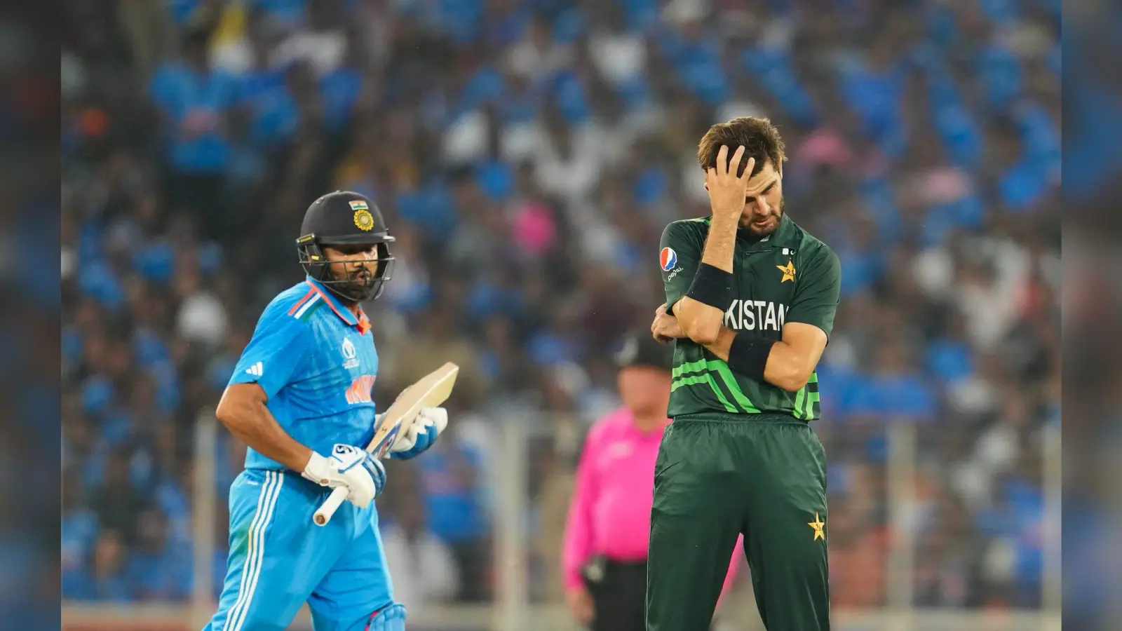 ICC Cricket World Cup 2023 : ‘हिटमैन’ रोहित शर्मा बने ‘सिक्सर किंग’, जानिए किन दिग्गजों को पानी पिलाकर पछाड़ा