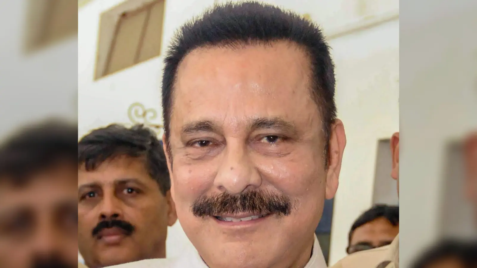 सहारा समूह को दुनिया में पहचान दिलाने वाले सुब्रत रॉय का दिल का दौरा पड़ने से निधन