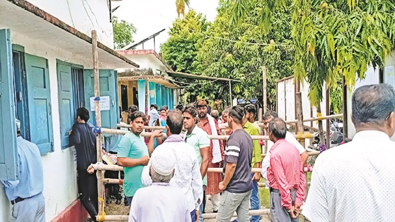 Bihar Nikay Chunav: दूसरे चरण की नामांकन प्रक्रिया खत्म, पटना में कुल इतने लोगों ने दाखिल किया पर्चा
