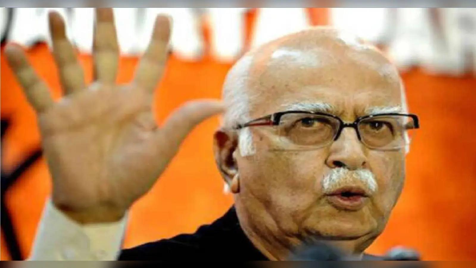 आगरा में वेतन न मिलने पर जीडीए और सफाई कर्मचारियों की हड़ताल जारी, पेमेंट नहीं देने का लगाया आरोप