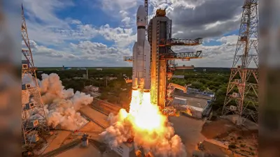 ISRO के चंद्रयान-3 ने ली चंद्रमा की पहली तस्वीरें, जानें कब उतरेगा सतह पर ?