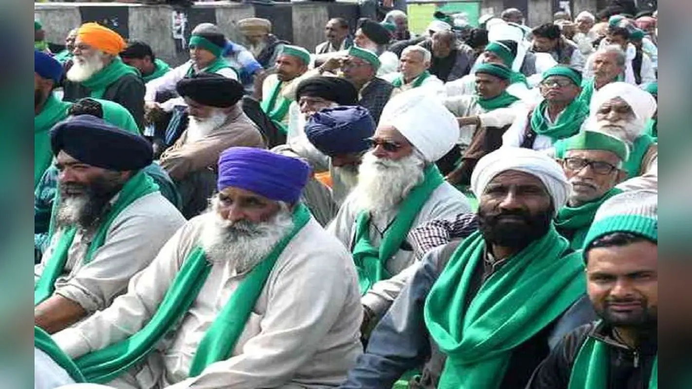 MSP: दिल्ली-चंडीगढ़ NH पर अब भी डटे किसान, आगे की रणनीति के लिए होगी बैठक