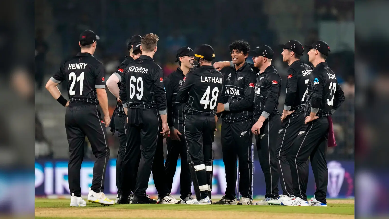 भारत के हाथ में फाइनल का टिकट! 2019 में इंडिया को धूल चटाने वाला कीवी गेंदबाज वर्ल्ड कप से बाहर