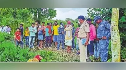 घास काटने गयी महिला की गला रेत हत्या