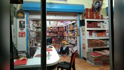 दिनभर दुकान में बैठ कपड़े बेचता रहा कोरोना पॉजिटिव शख्स, होम आइसोलेशन की उड़ी धज्जियां