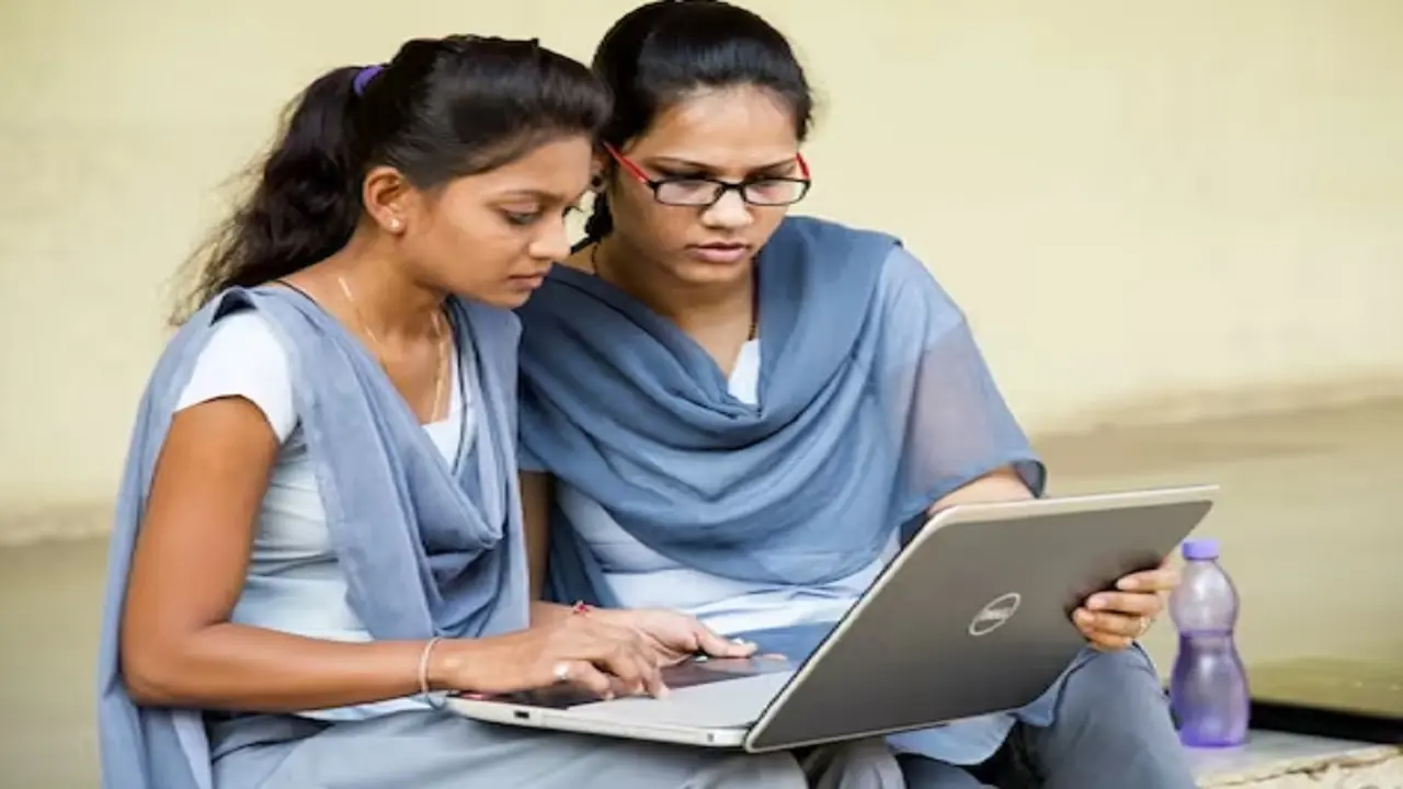 UP Board Result 2023 Live: यूपी बोर्ड 10वीं 12वीं का रिजल्ट जारी, यहां देखें टॉपर्स की लिस्ट और लेटेस्ट अपडेट