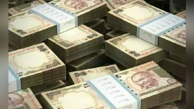 बिहार : सड़क किनारे मिला 500 के पुराने नोटों से भरा बोरा, ग्रामीणों ने उठाया यह कदम