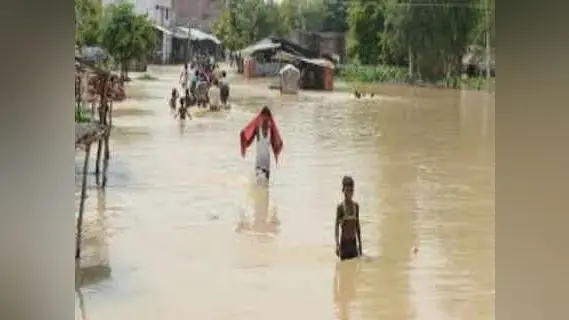 गंडक नदी में बढ़ा जल स्तर, कई इलाकों में दूसरी बार आया पानी, ग्रामीण परेशान