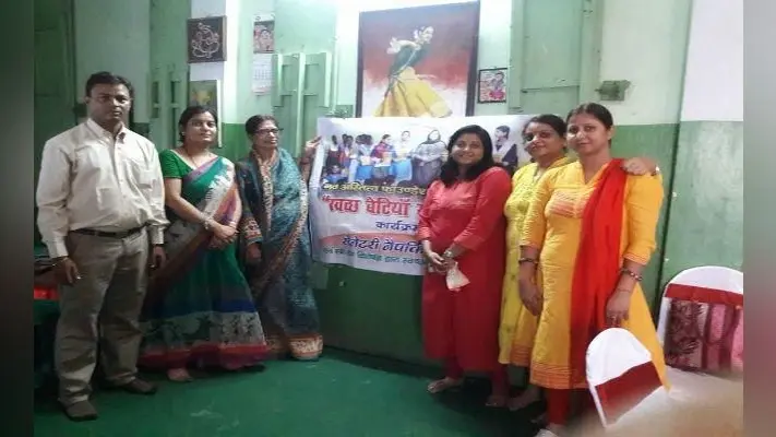 इस दीपावली दें यह अनोखा उपहार, जो लड़कियों के चेहरे पर लायेगा मुस्कान