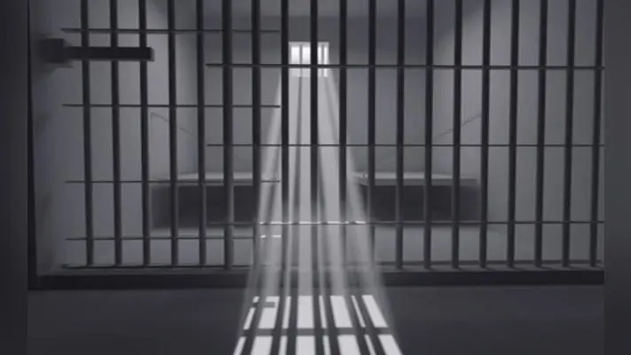 बाढ़ कोर्ट में पेशी को लाये गये तीन कैदी हाजत से फरार, हत्या के आरोप में मनु महाराज ने किया था गिरफ्तार