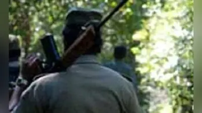 Jharkhand Naxal News : नक्सलियों के कारण दम तोड़ रहीं हैं विकास की योजनाएं, फोन रिसीव भी नहीं करते आलाधिकारी, जानें लोहरदगा जिले का हाल