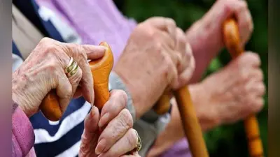 COVID-19 Impact: कोरोनाकाल में बुजुर्गों ने झेली उपेक्षा, तेजी से बढ़ा पीढ़ियों के बीच का अंतर, जानिये कारण…