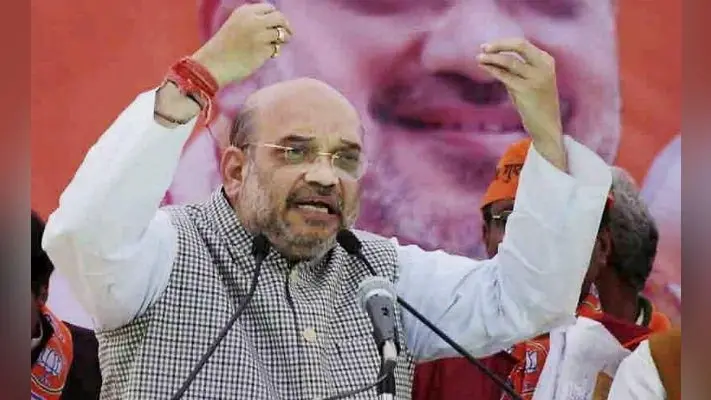 साथ मिलकर जनता को बेवकूफ बनाना चाहते हैं राहुल और अखिलेश : अमित शाह