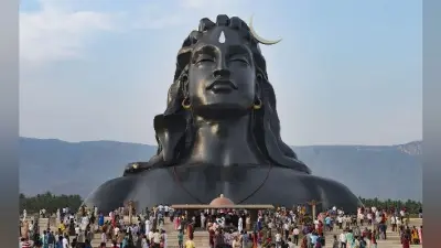 Dussehra Puja: पटना के आनंदपुरी में दिखेंगे आदियोगी, कोयंबटूर के तर्ज पर बन रहा है भव्य पंडाल