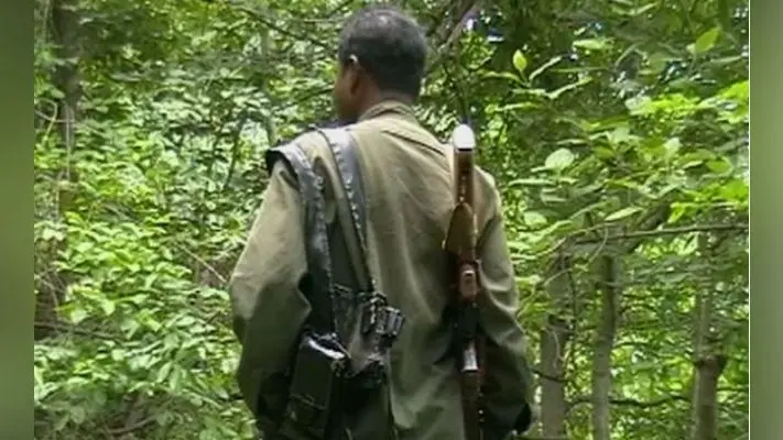 Jharkhand News : झारखंड से पीएलएफआई का एरिया कमांडर मोदी गिरफ्तार, स्पेशल ब्रांच की टीम कर रही पूछताछ
