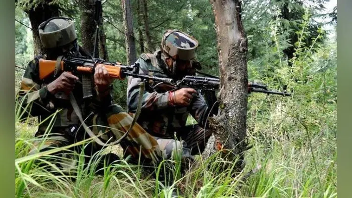 मुंगेर में पुलिस व नक्सलियों के बीच मुठभेड़ में 100 राउंड फायरिंग, गुप्त सूचना के आधार पर की गई कार्रवाई