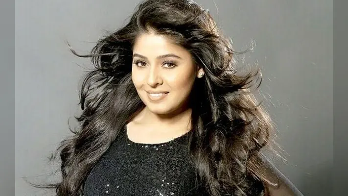 #SunidhiChauhan: घर से बगावत कर अपने से 14 साल बड़े लड़के से की थी शादी, जानें ये बातें…