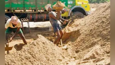 घर बनाने में लोगों के छूट रहे पसीने, बालू व छड़ सहित सभी गृह निर्माण सामग्री हुई महंगी, जानें कारण