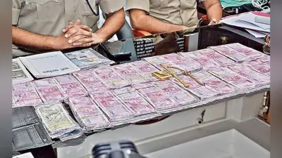 बिहार में इंजीनियर के फ्लैट से 15.5 लाख कैश, आधा किलो सोना और तीन किलो चांदी बरामद