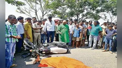 पुजारी की मौत, फूटा गुस्सा सड़क पर शव रख किया जाम