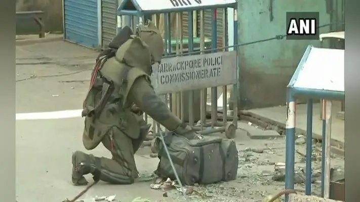 कोलकाता में बम विस्फोट, बच्चे की मौत, 10 घायल, दो की हालत गंभीर