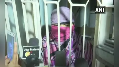 विवेक तिवारी हत्याकांड : सना खान ने बताया पुलिसकर्मी ने सामने से गोली मारी