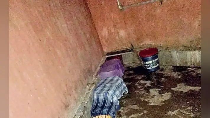 रांची : शुद्ध पानी नहीं मिलने व गंदे शौचालय की वजह से 82 छात्राएं हो गयीं बीमार
